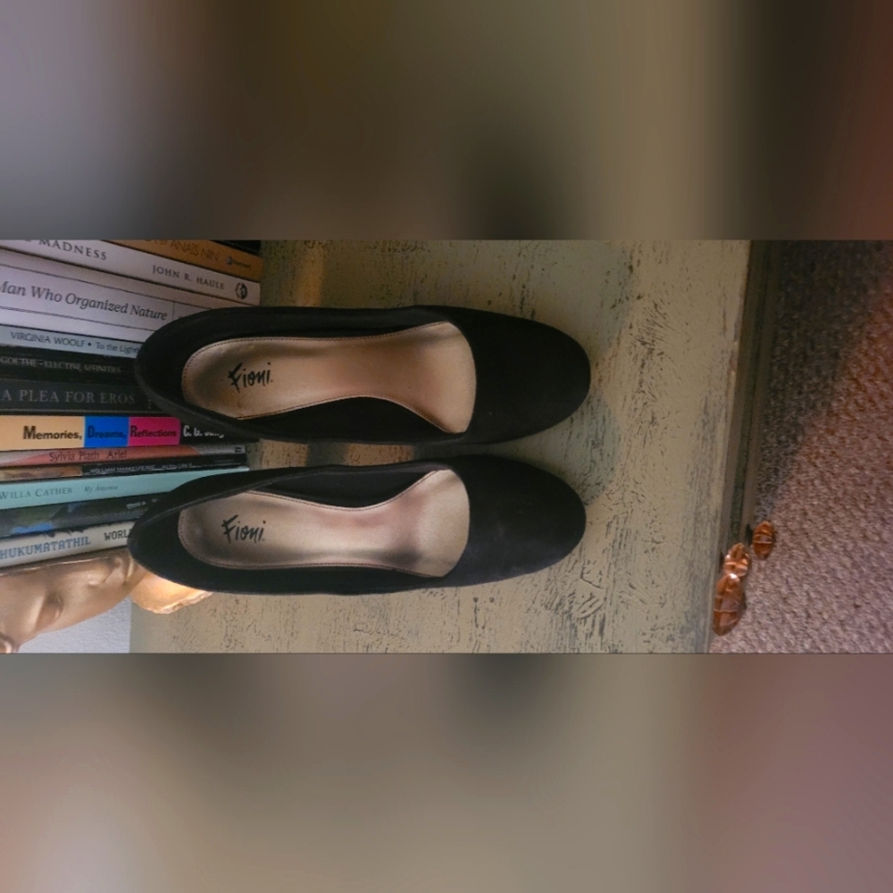 Size 10 Fioni black block heels